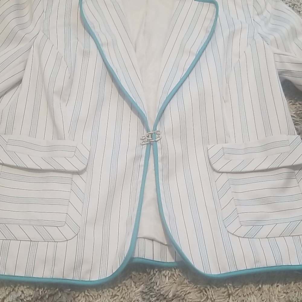 Jacket - Picture 3 of 4